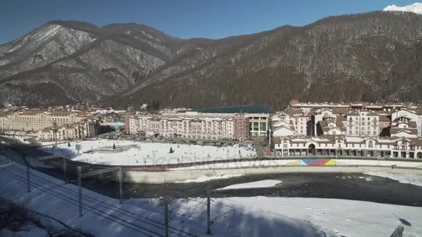 Gorky Gorod - cidade resort de toda a temporada e zona de jogo 540 metros acima do nível do mar imagens de vídeo — Vídeo de Stock