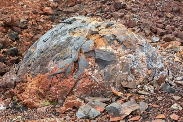 北画期的な素晴らしい Tolbachik 割れ目噴火 1975 年の火山放出物冷凍 — ストック写真