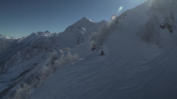 Ridge Aibga na severním svahu západní Kavkaz v Rosa Khutor Alpine Resort stopáže videa — Stock video