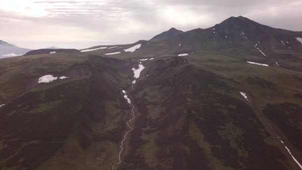 Riserva Naturale di Kronotsky sulla penisola di Kamchatka. Vista dal video del magazzino dell'elicottero — Video Stock