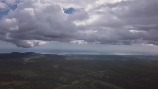 カムチャッカ半島のクロノツキー自然保護区。ヘリコプター映像ビデオ素材からの眺め — ストック動画