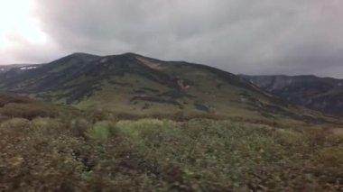 Yaz trip Viluchinsky üzerinden geçmek stok görüntüleri video