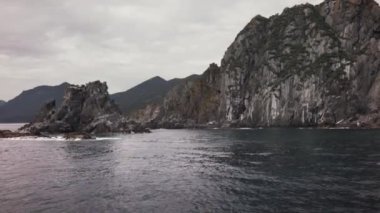 Güney-Doğu sahil Kamçatka Yarımadası güneybatı kesiminde Avacha Körfez Pasifik Okyanusu stok görüntüleri video