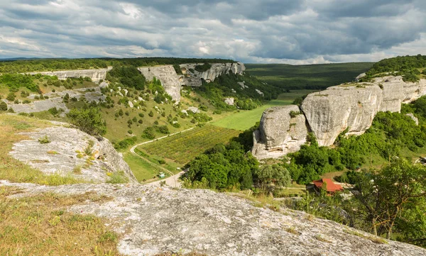 Güzel görünüm için Cave City Eski-Kermen Kırım'yukarıdan — Stok fotoğraf