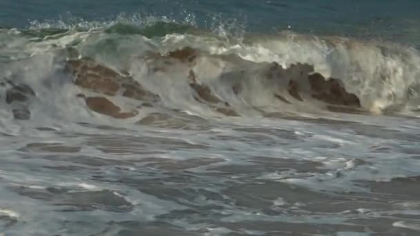 Strong waves at South China Sea on Dadonghai Beach slow motion stock footage video — Stock Video