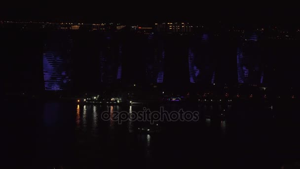 Iluminação noturna no arquipélago artificial Phoenix Island vista do Luhuitou Park time lapse imagens de vídeo — Vídeo de Stock