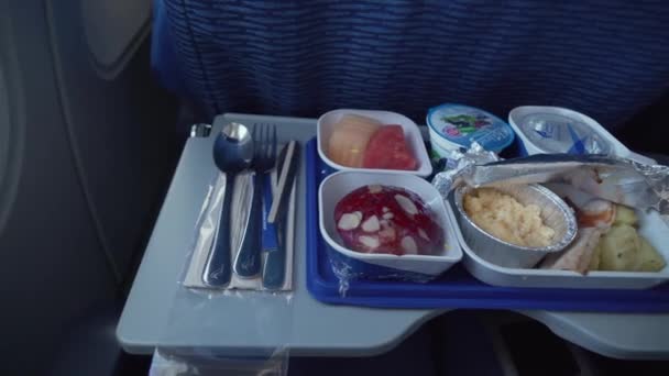 Νόστιμο και πλούσιο πρωινό επί του σκάφους την Bangkok Airways πλάνα βίντεο — Αρχείο Βίντεο