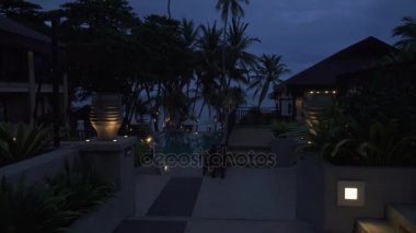 Bölge gece otelden Impiana Resort Chaweng Noi stok görüntüleri video