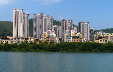 Linchun nehir kıyısında Sanya şehir konut evler