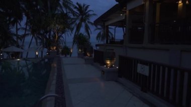 Bölge gece otelden Impiana Resort Chaweng Noi stok görüntüleri video