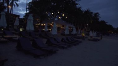 Bölge gece otelden Impiana Resort Chaweng Noi stok görüntüleri video