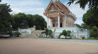 Tapınak Wat Khunaram Koh Samui Tayland stok görüntüleri video