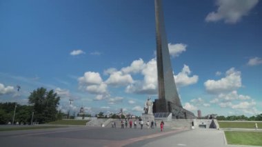 Anıt fatihler sokakta alan astronotlar stok görüntüleri video