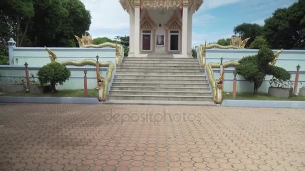 Templo Wat Khunaram en Koh Samui en Tailandia archivo de vídeo — Vídeo de stock