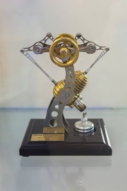 Stirling motoru büyük Novosibirsk Planetarium modeli