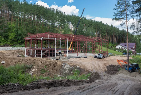 Construction of a sports complex in the resort city of Belokurikha in the Altai Krai — Stock Photo, Image