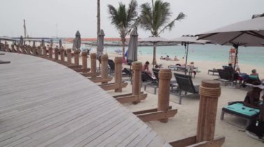 Yeni plaj ve eğlence alanı La Mer stok görüntüleri video