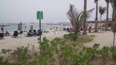 Yeni plaj ve eğlence alanı La Mer stok görüntüleri video