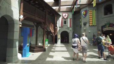 Eğlence ve eğlence stok görüntüleri video Dubai parklar ve tatil köyleri, Legoland Krallık topraklarında