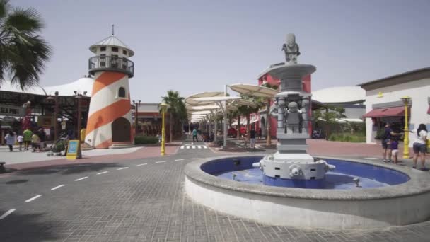 Grondgebied van de Legoland op Dubai Parks and Resorts stock footage video — Stockvideo