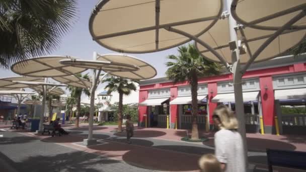 加州的领土在迪拜公园和度假村股票录像视频 — 图库视频影像