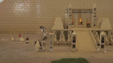 Maketler Mısır sergisinin Miniland Legoland Lego adet Dubai parklar ve tatil köyleri stok görüntüleri, video yaptı