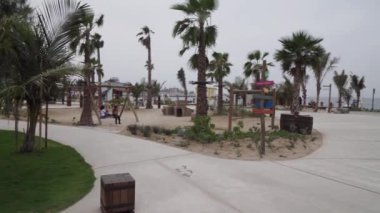 Yeni plaj ve eğlence alanı La Mer stok görüntüleri video