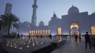Büyük Sheik Zayed Camisi altı en büyük camilerinden dünya stok görüntüleri video içinde olduğunu
