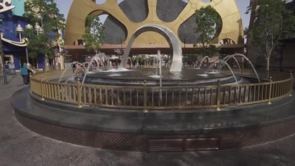 Území pobavení a zábavního parku Motiongate v Dubaji a Eisnerův odchod stopáže videa — Stock video