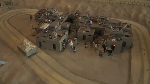 エジプトのモックアップの展示ドバイ公園やリゾートの映像素材で Miniland レゴランドにレゴの作品のビデオを作った — ストック動画