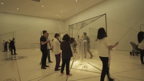 Louvre Abu Dhabi es un video de archivo de museo de arte y civilización — Vídeos de Stock