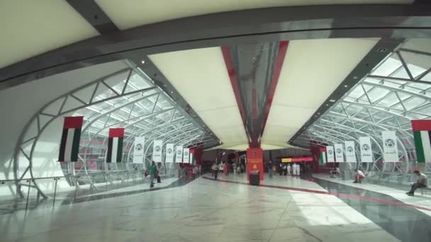 Ingang van de Ferrari World Abu Dhabi stock footage video — Stockvideo