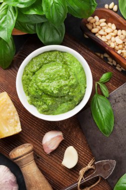pesto sosu malzemeler