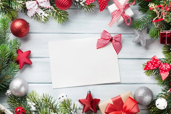 Cartão de Natal com árvore de abeto — Fotografia de Stock