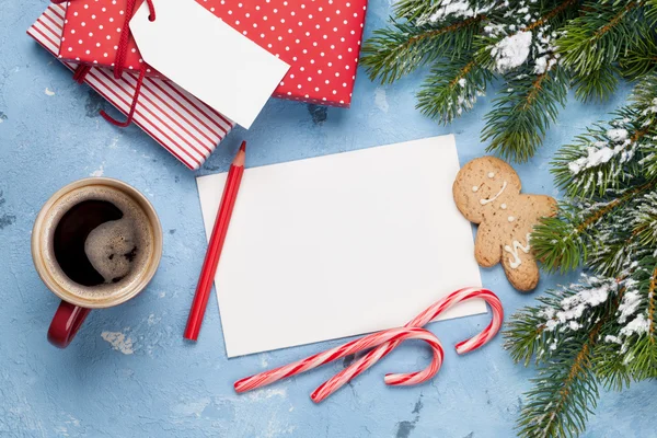 クリスマスのグリーティング カードやギフト ボックス — ストック写真