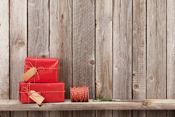 Kerstmis rode geschenkdozen — Stockfoto