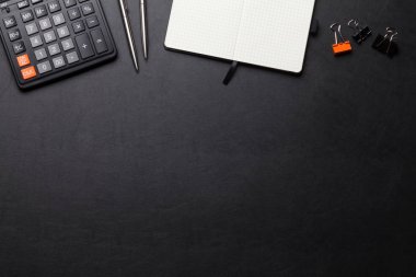 Ofis Resepsiyon Masa başı işleri ile