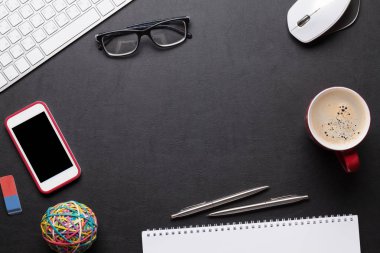 Ofis Resepsiyon Masa başı işleri ile