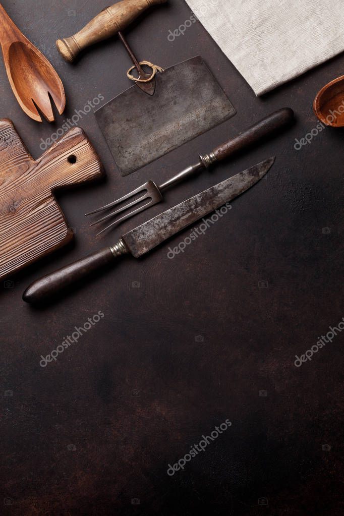 vecchi utensili da cucina — Foto Stock © karandaev #130447970 vecchi utensili da cucina — Foto Stock © karandaev #130447970