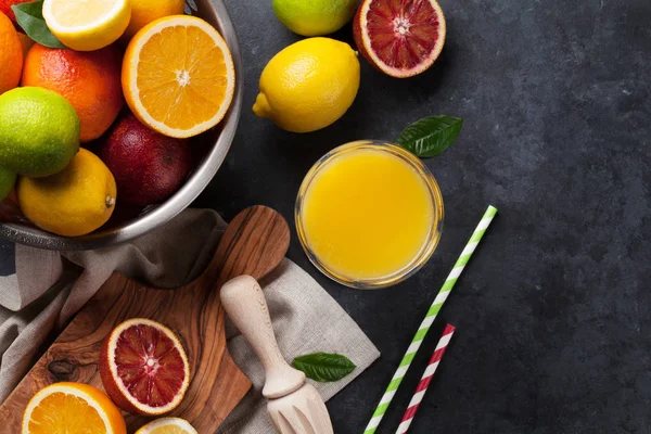Limon, limon ve portakal — Stok fotoğraf