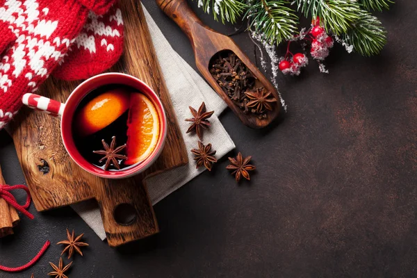 Zutaten für weihnachtlichen Glühwein — Stockfoto