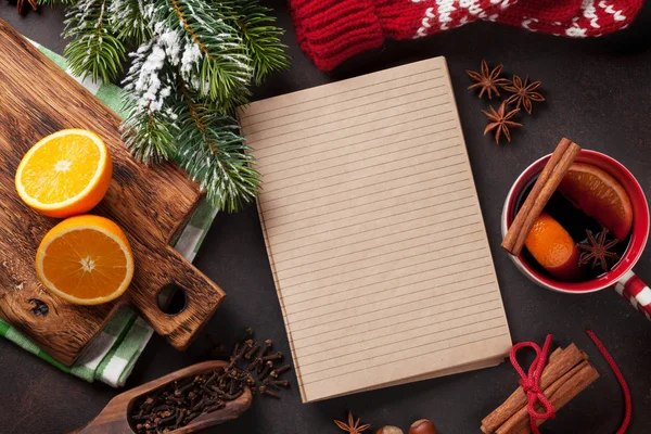 Ingrediënten voor glühwein met Kladblok — Stockfoto