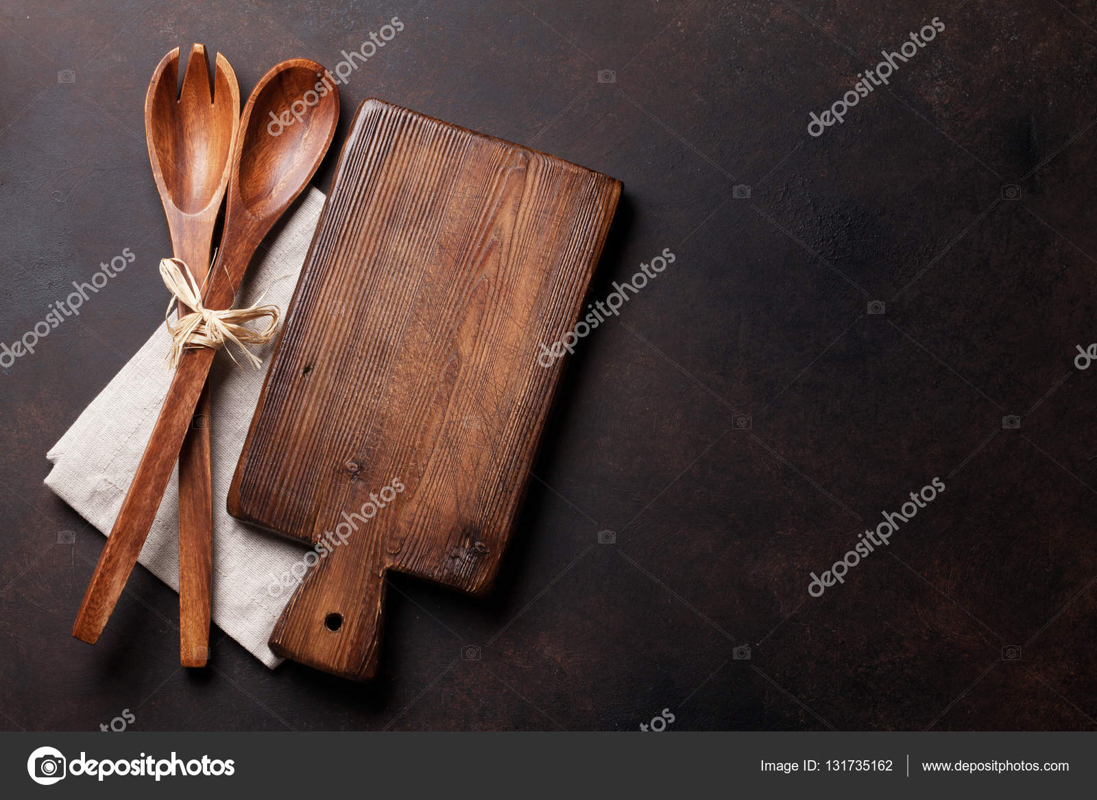 Vecchi utensili da cucina dell\'annata — Foto Stock © karandaev ... Vecchi utensili da cucina dell\'annata — Foto Stock © karandaev ...