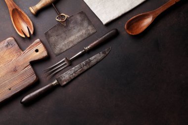 Eski mutfak aletleri.