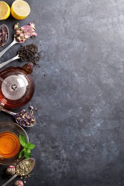 çaydanlık ve kuru çay ürün yelpazesine