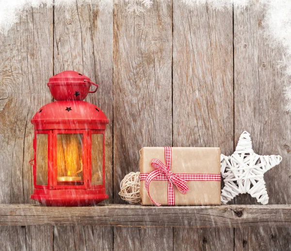 Lanterne bougie de Noël, cadeau et décor — Photo