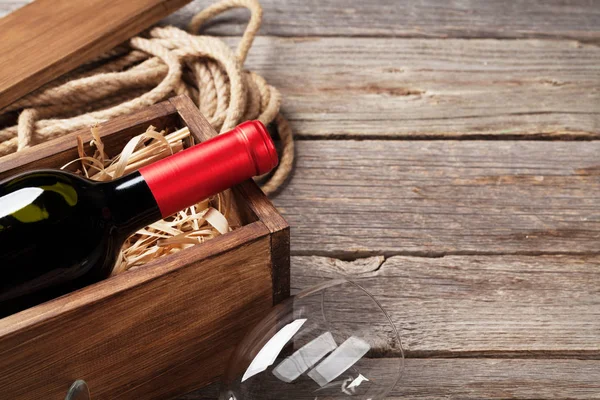 붉은 와인 병 과 유리 — 스톡 사진