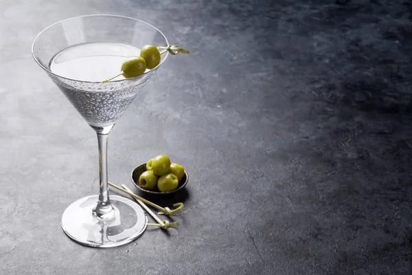 Martini cocktail on stone table — Stock Photo, Image