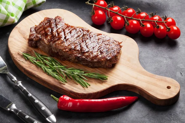 Gegrilltes Rindersteak — Stockfoto