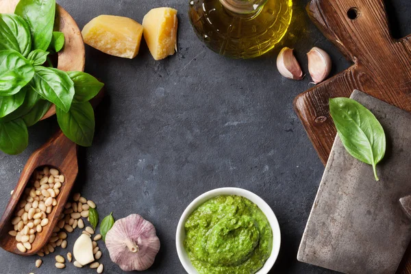 Ingredientes molho pesto — Fotografia de Stock